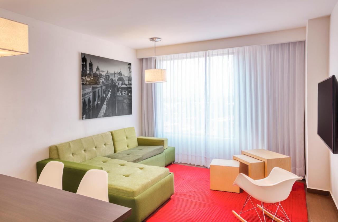 Fiesta Inn Express Puebla Explanada المظهر الخارجي الصورة