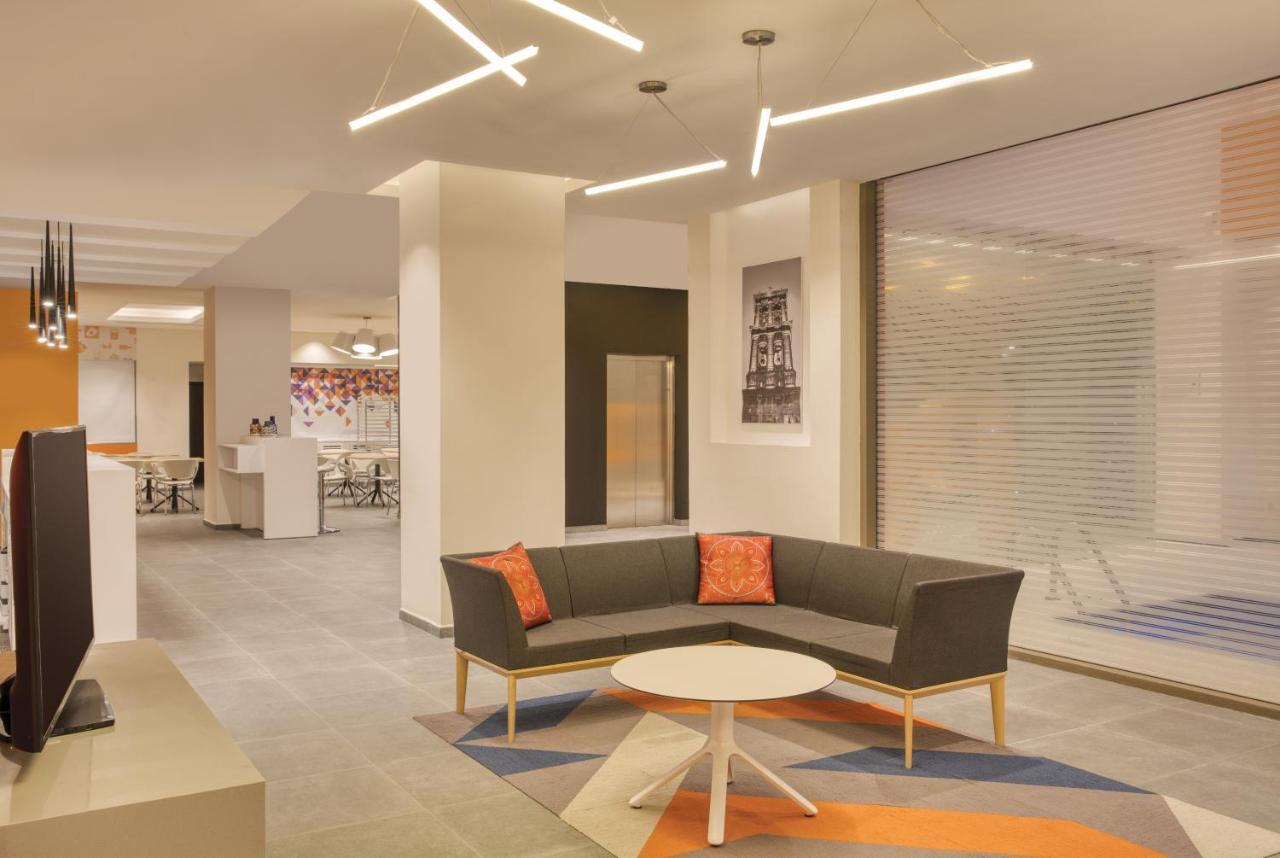Fiesta Inn Express Puebla Explanada المظهر الخارجي الصورة